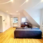 New Large 2Bedrooms With Parking-Bon68