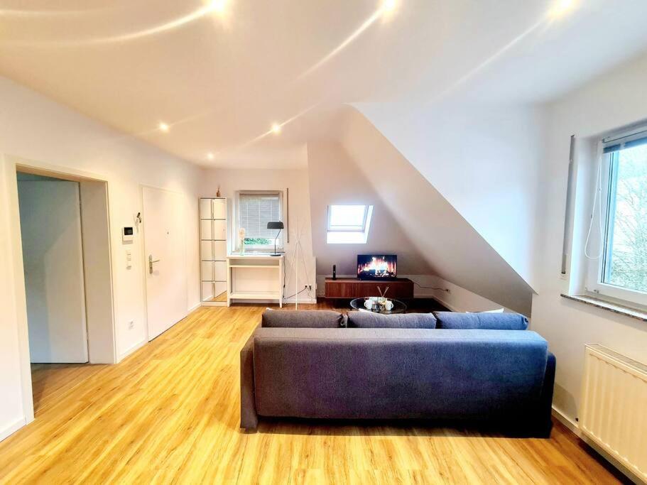 New Large 2bedrooms With Parking-bon68 Apartment *